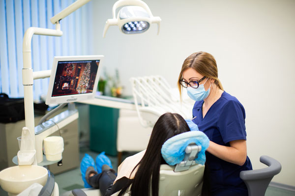 Дентално лечение в Cross Dent